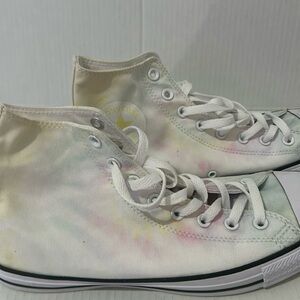 Converse. Light the dyed